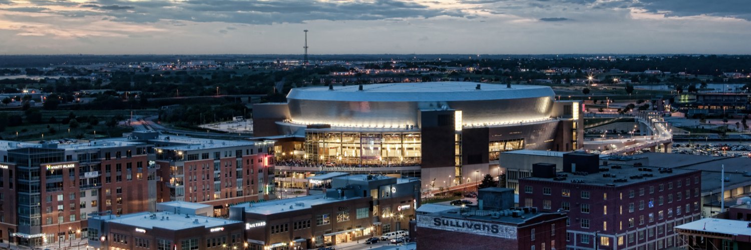 Select Lincoln banner