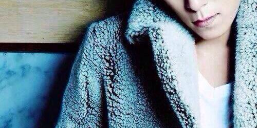 B_____TOP's profile banner image