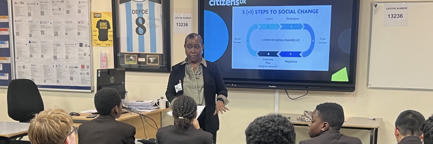 Caroline Verdant 🦋 💜👊🏾 banner