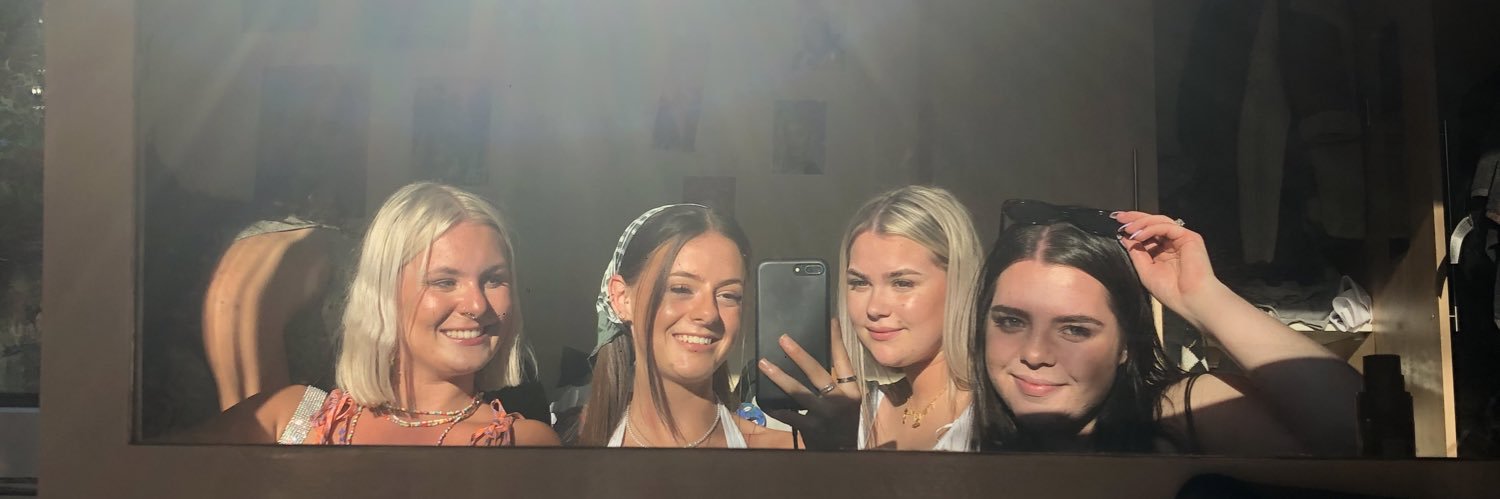 emilyballlll's profile banner image
