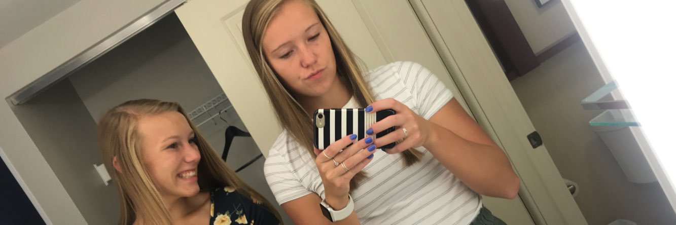 kellyleerar's profile banner image