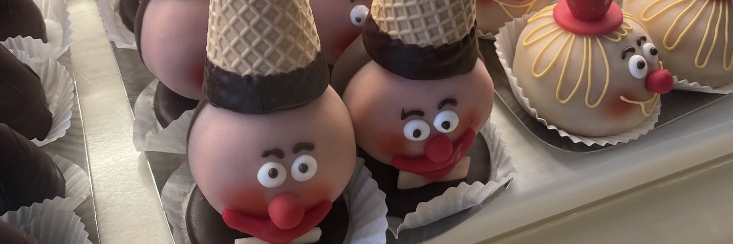 jlampee's profile banner image