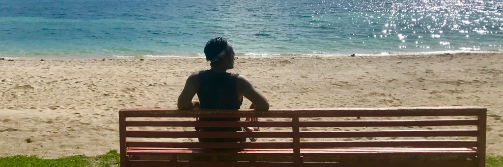 raevinzy's profile banner image