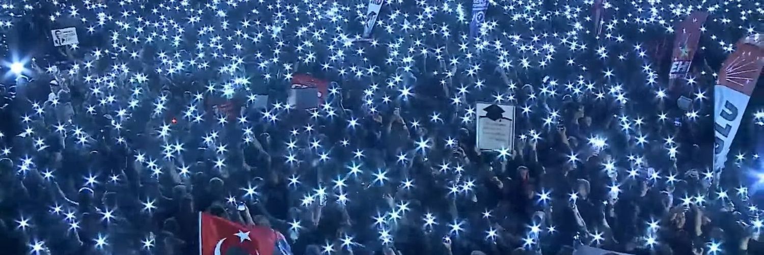 Lora Cingıls banner