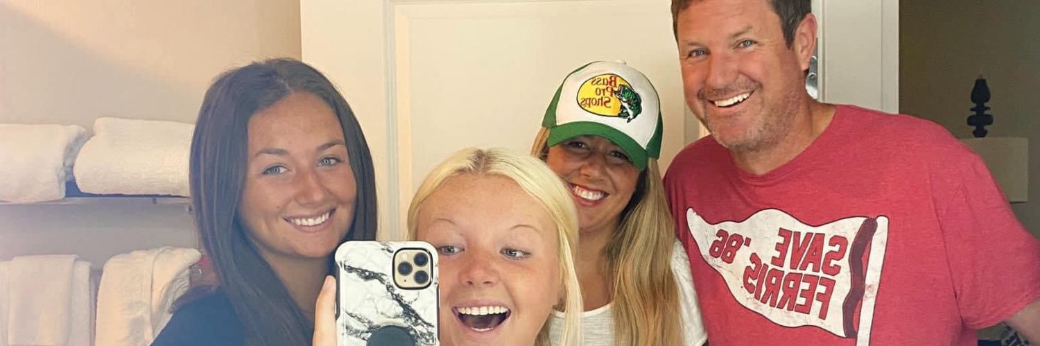 brookemathews17's profile banner image