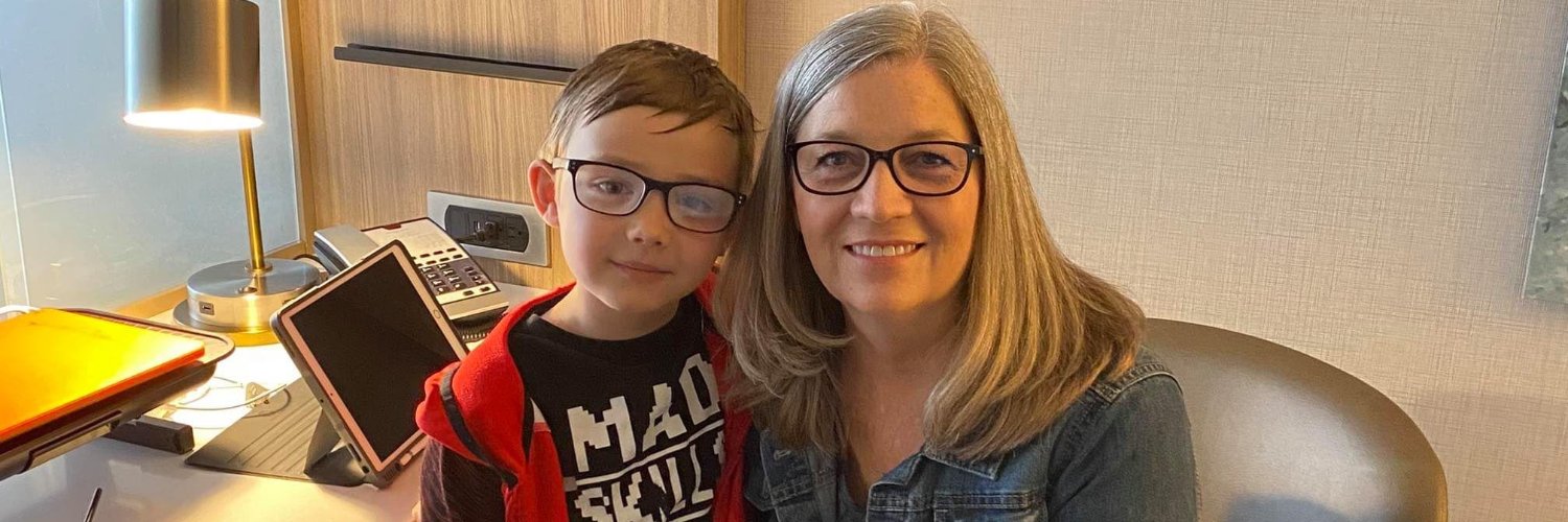 joanlbrown82's profile banner image