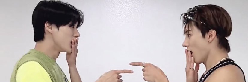 aonlooo's profile banner image