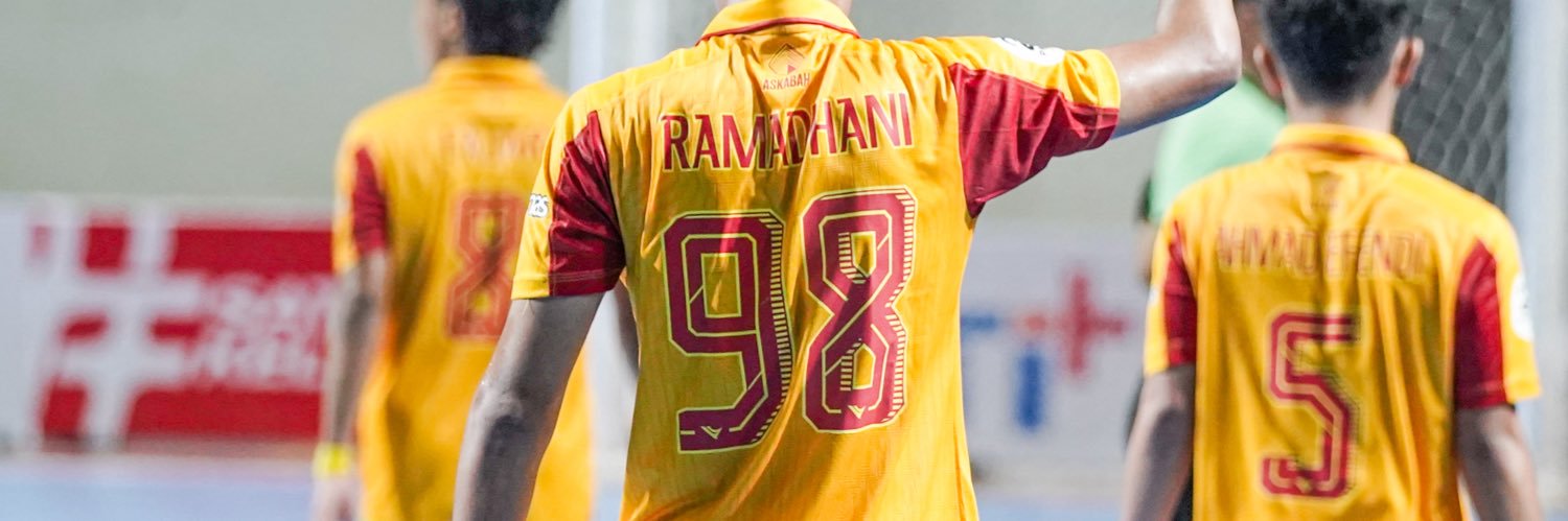 priiooosam's profile banner image