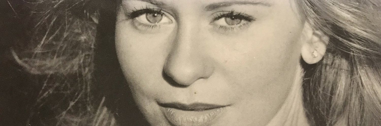 Daisy Tormé🟧 banner