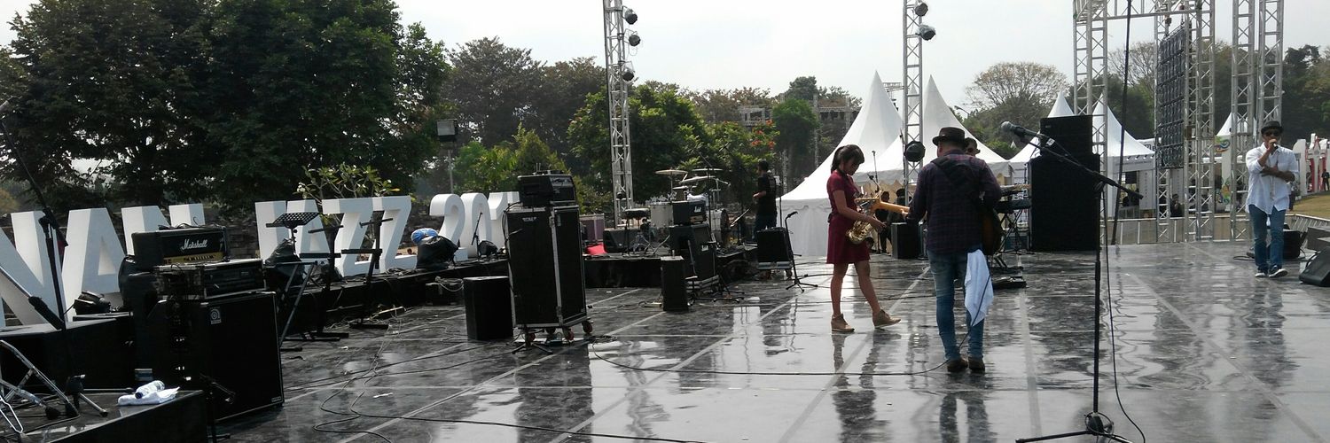 shakeyreunion's profile banner image