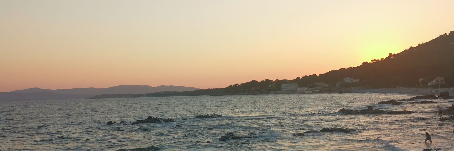 lrz83's profile banner image