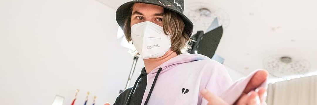 kleativ's profile banner image