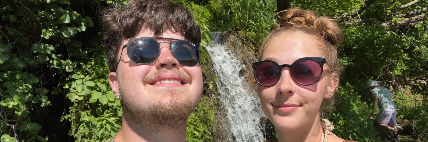 hippeZ's profile banner image