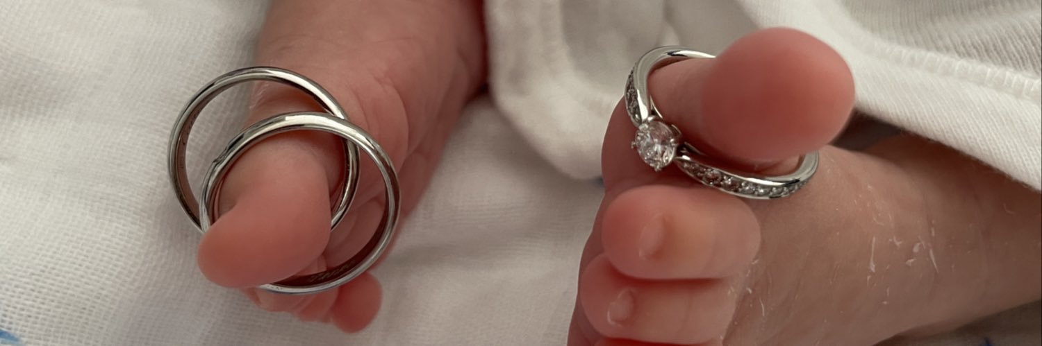 Regina☺︎2y🌻8m🌷 banner