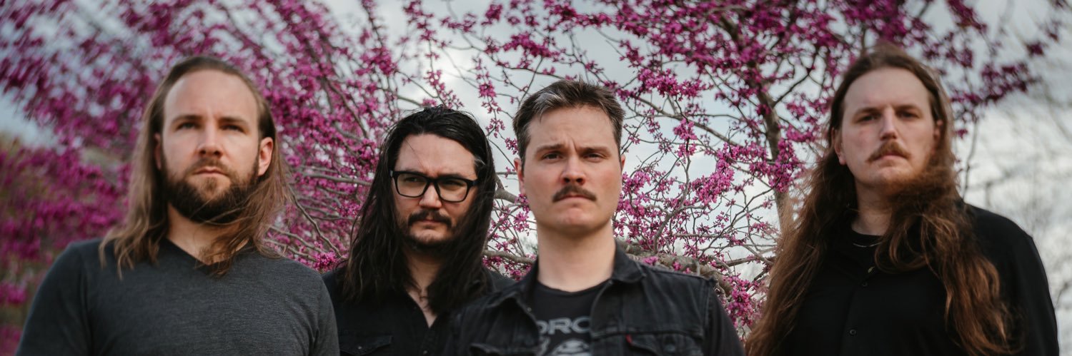 Howling Giant banner