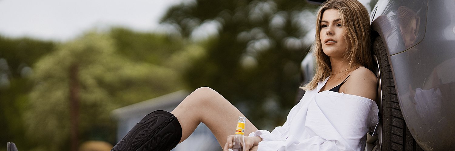 magzzine's profile banner image