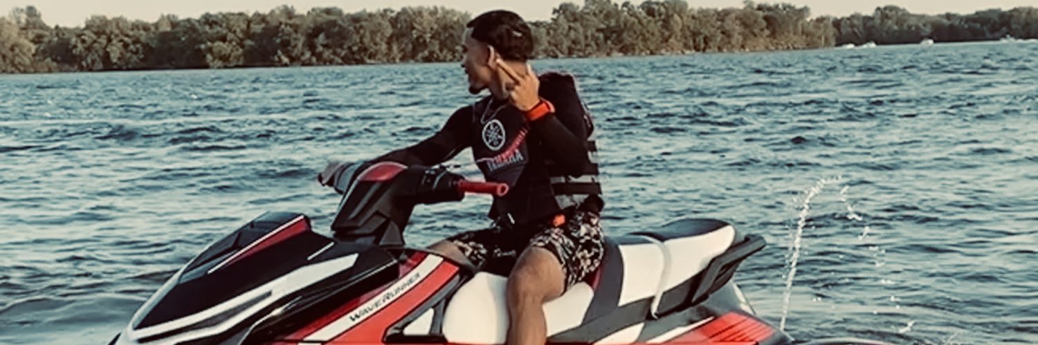 _JJVelazquez's profile banner image