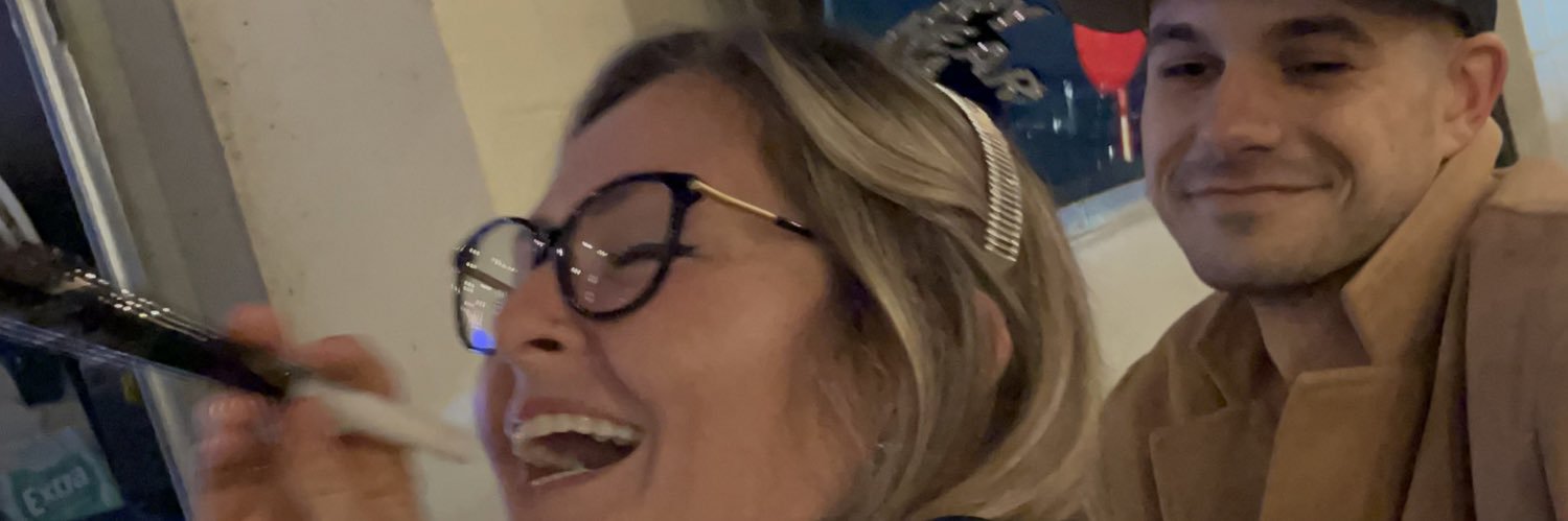MerrrdithLee's profile banner image
