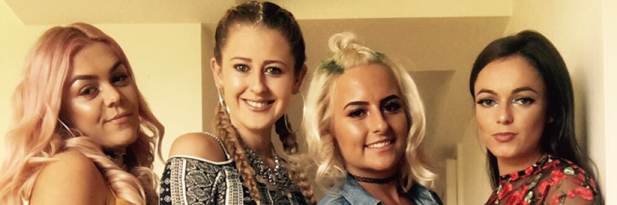 ellie_howells's profile banner image