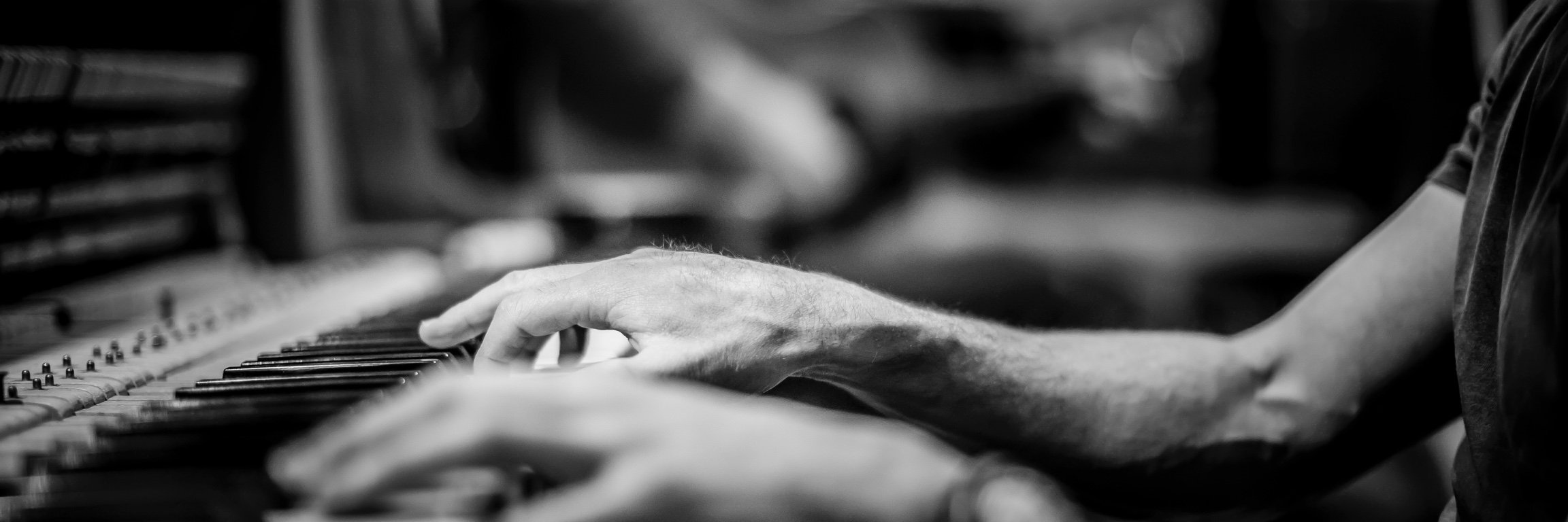 elvertweets's profile banner image