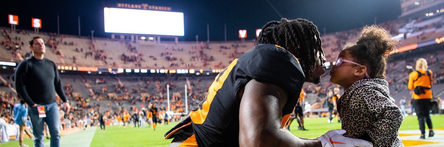 pfant12's profile banner image