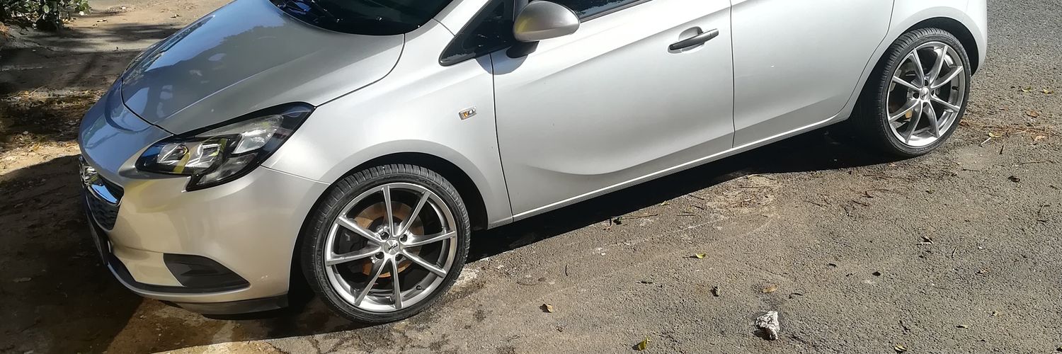 CzolN's profile banner image