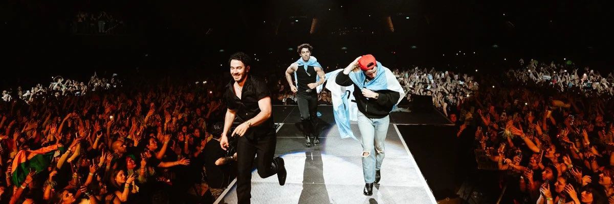 Abby Jonas (mujer del espectáculo's version ❤️‍🔥) banner