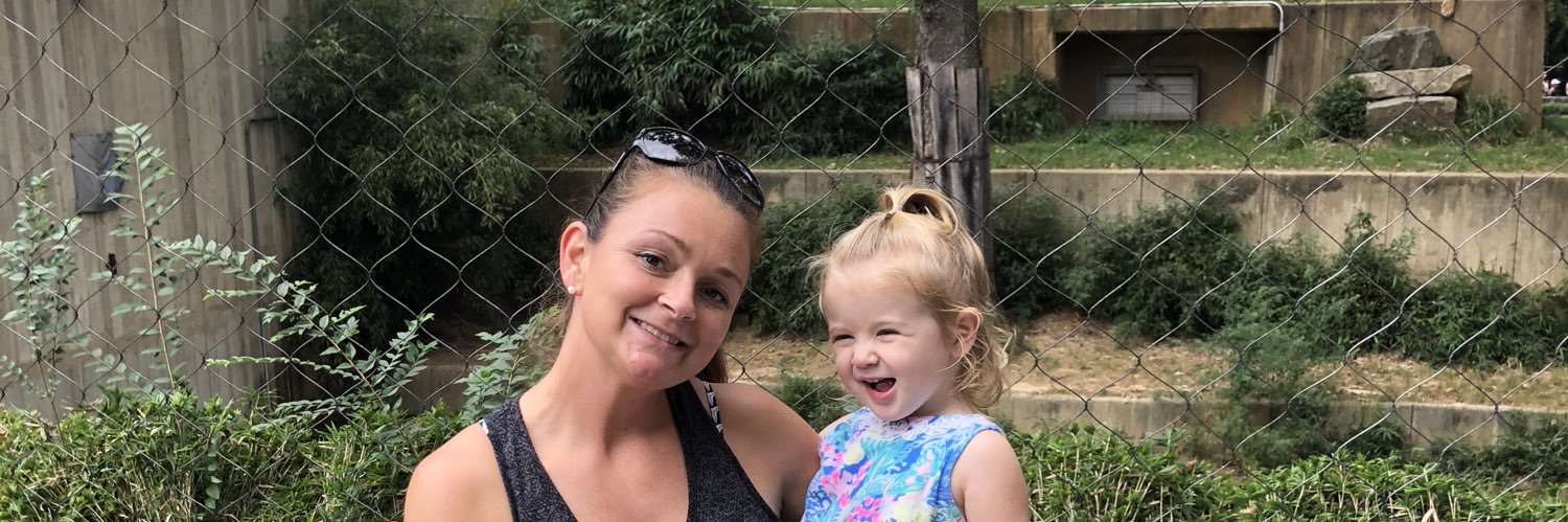 daniellerahe's profile banner image