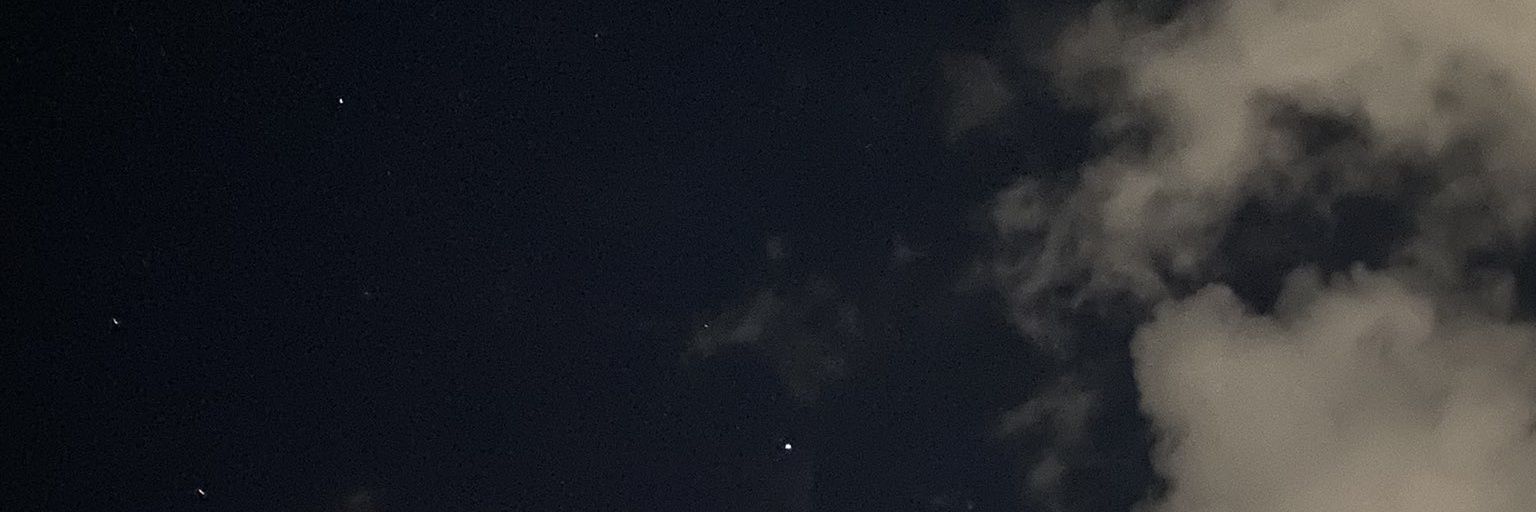hhenis_'s profile banner image