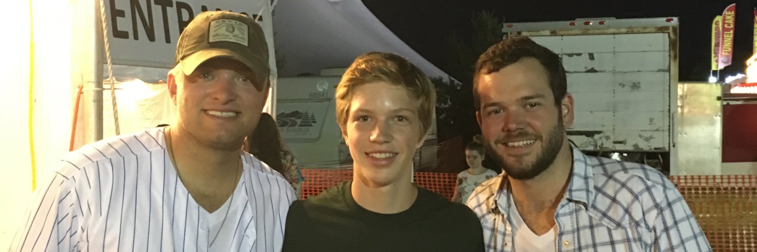 reidellerton's profile banner image