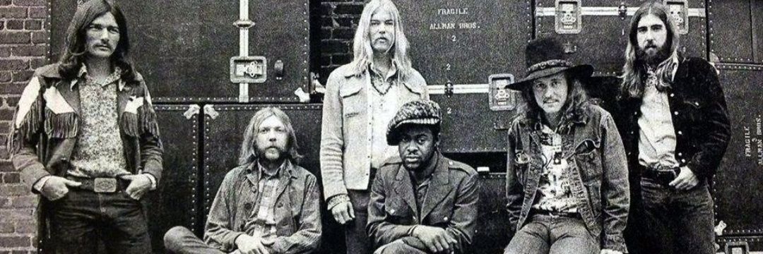 Roxyblues's profile banner image