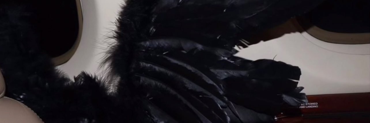 ♱'s banner