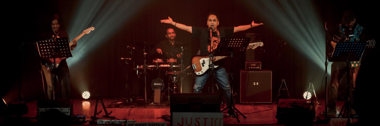 RoopamLive's profile banner image