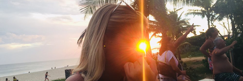 Laandraade_'s profile banner image