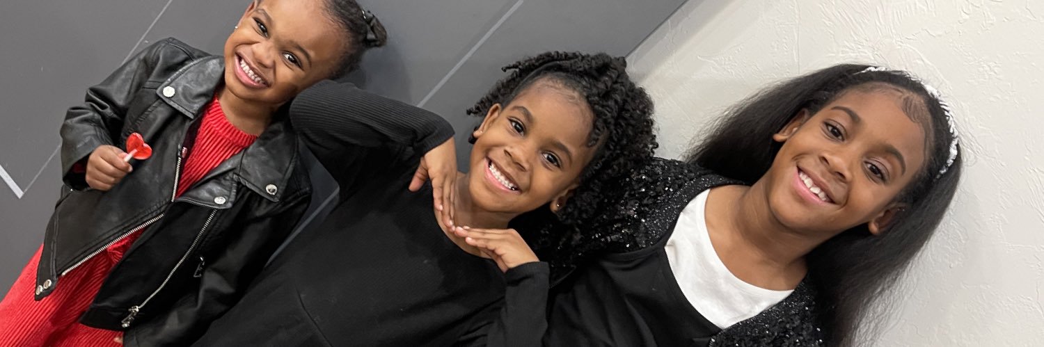 prettyDEEcent's profile banner image
