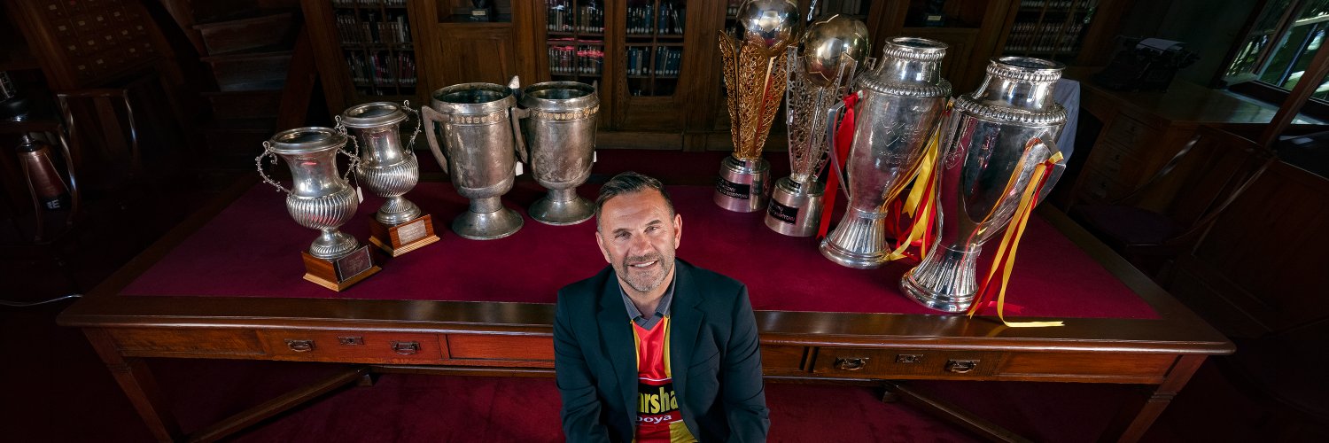 e13131313_'s profile banner image