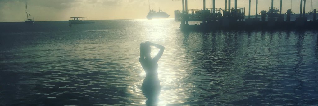 Lydia_alex17's profile banner image