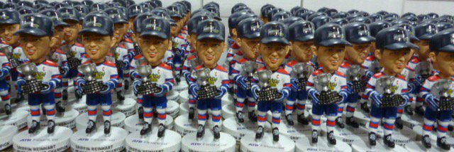 CustomBobbles's profile banner image
