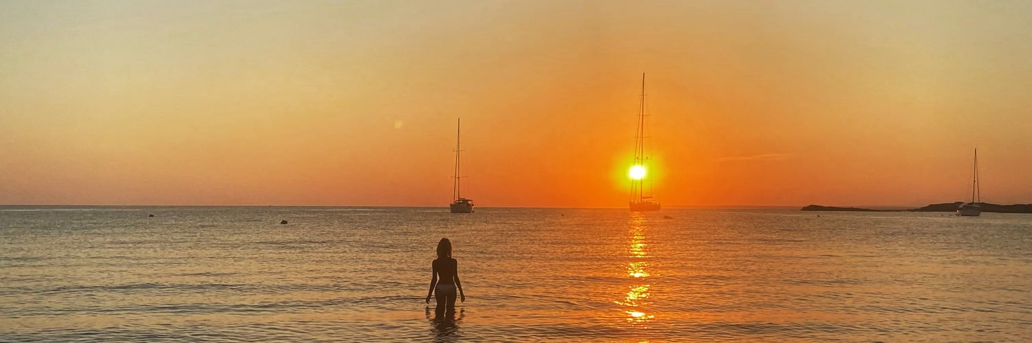 Ana_Roman__'s profile banner image