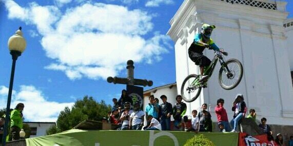 Juan Diego Guerra banner