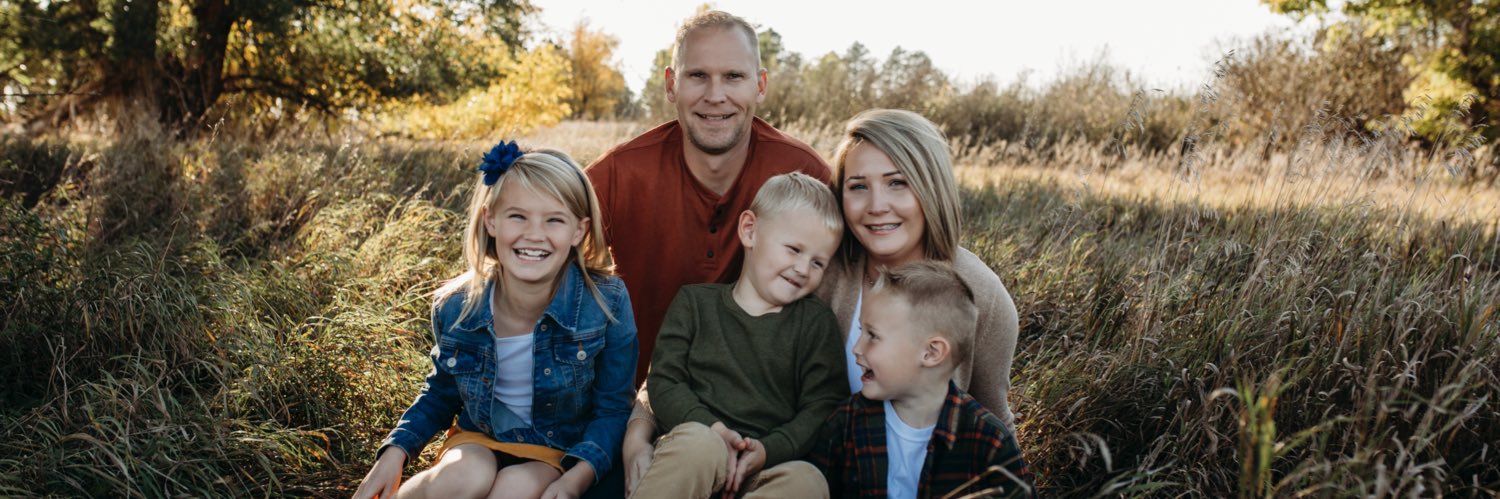 kylieilten's profile banner image