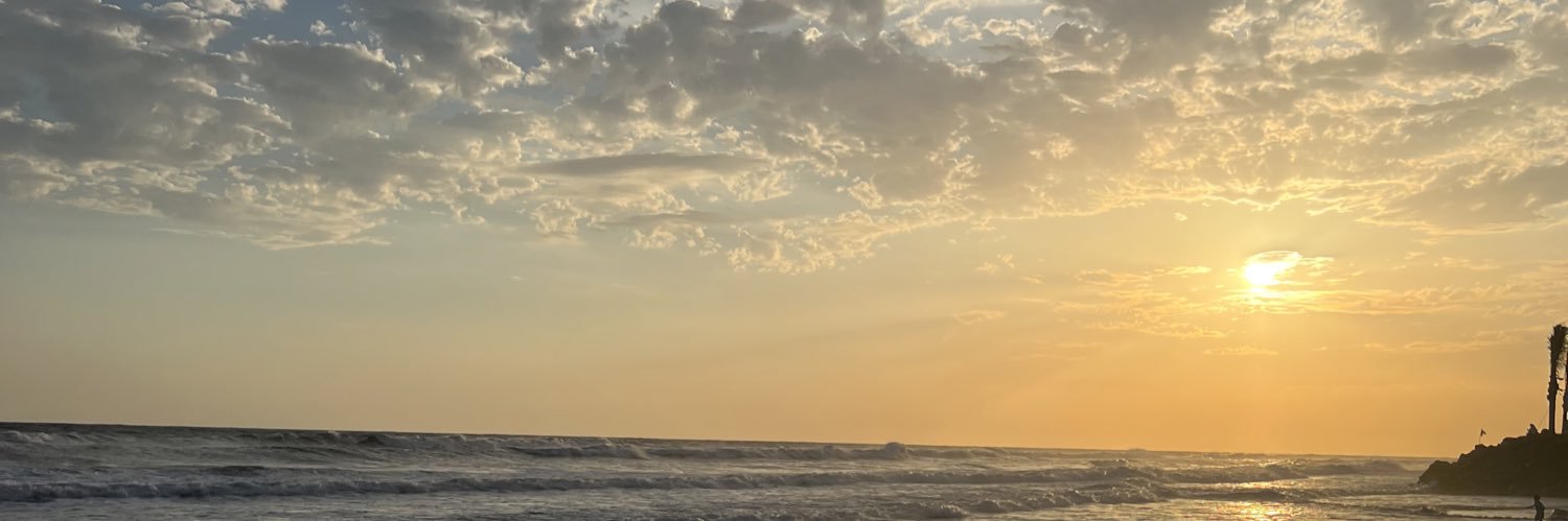AnaGabCastillo's profile banner image