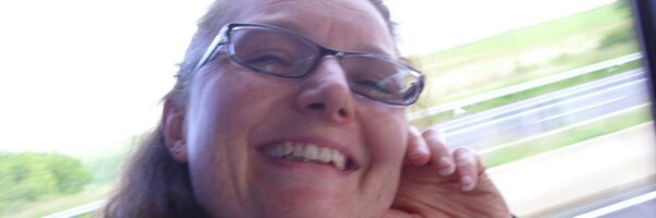 VickyKemp Profile Banner