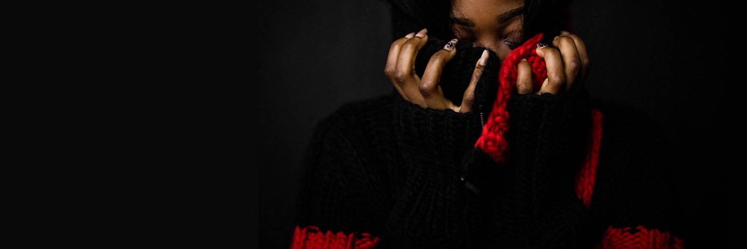 alwayswearred's profile banner image