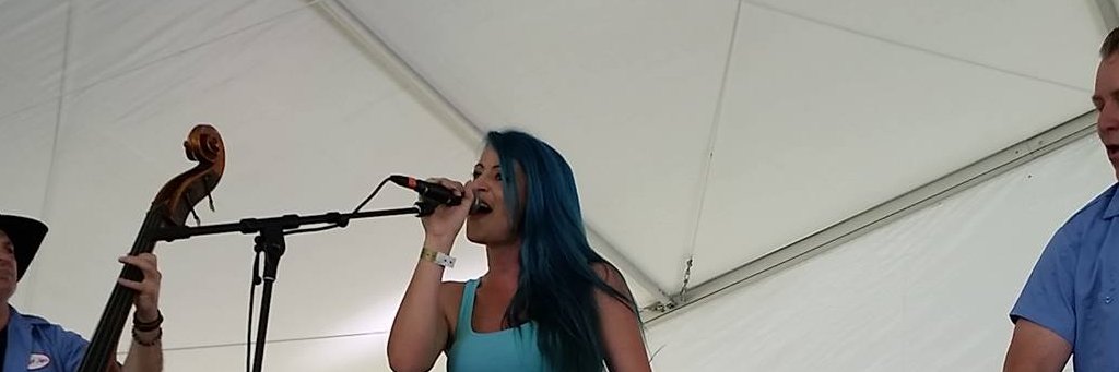 ChantillyLaceVincent banner