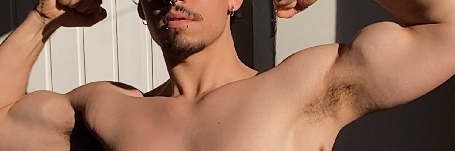 gusstozo's profile banner image
