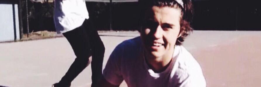dearestgrier's profile banner image