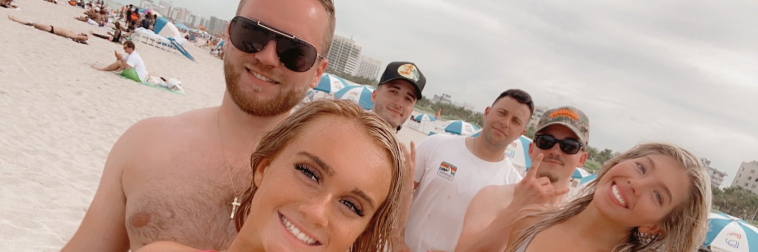 fallondaavis_'s profile banner image