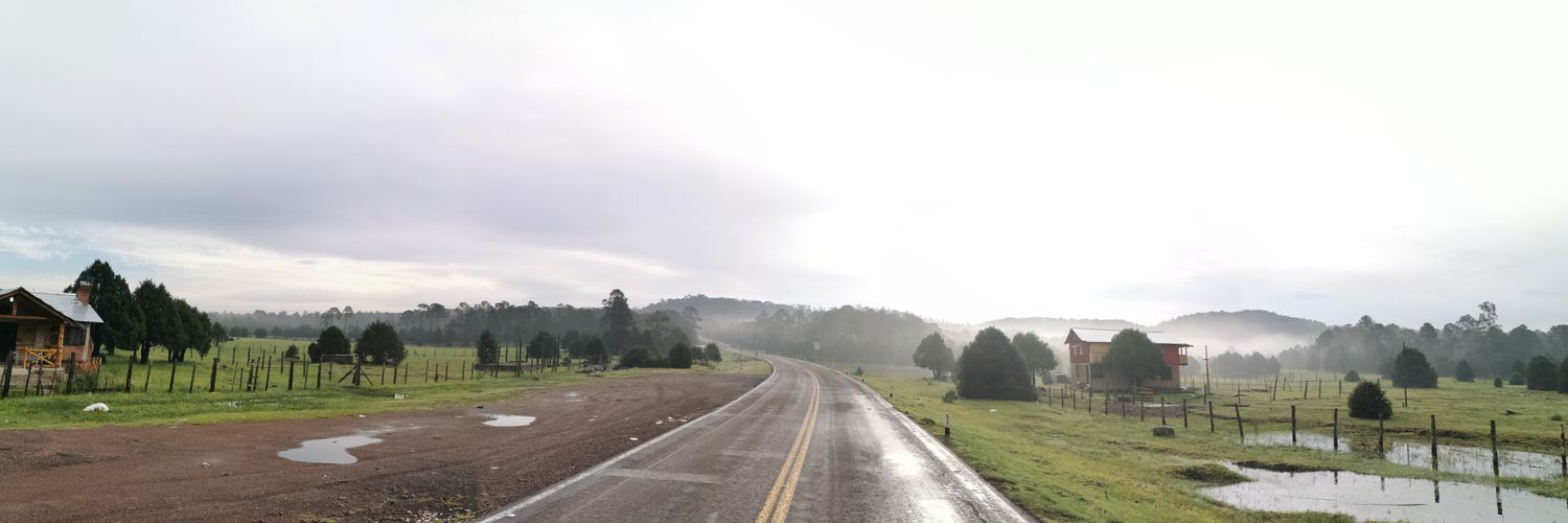 cruz_mon's profile banner image