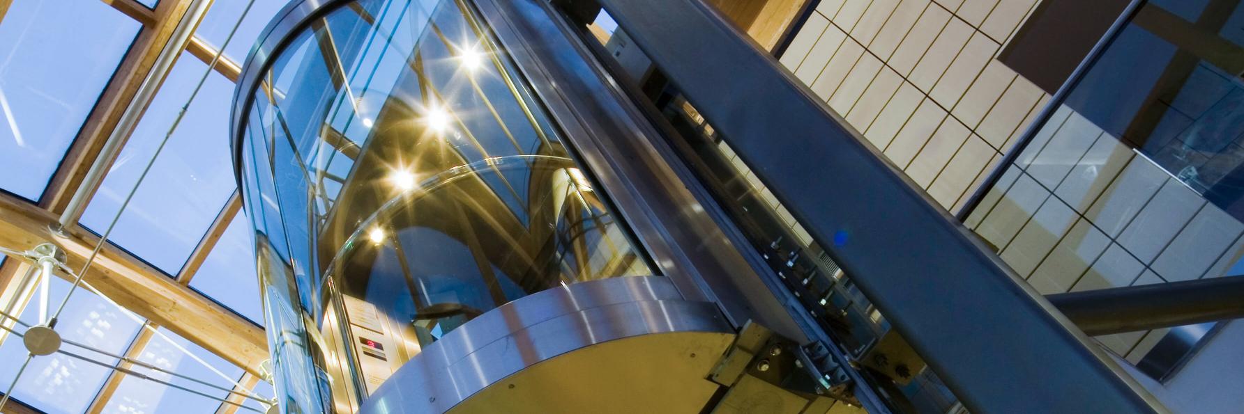 PIP Lift Service Ltd banner